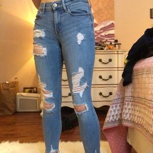 Ripped Skinny Jeans